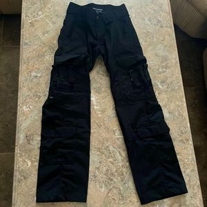 Black 5.11 woman’s tactical pants size 2